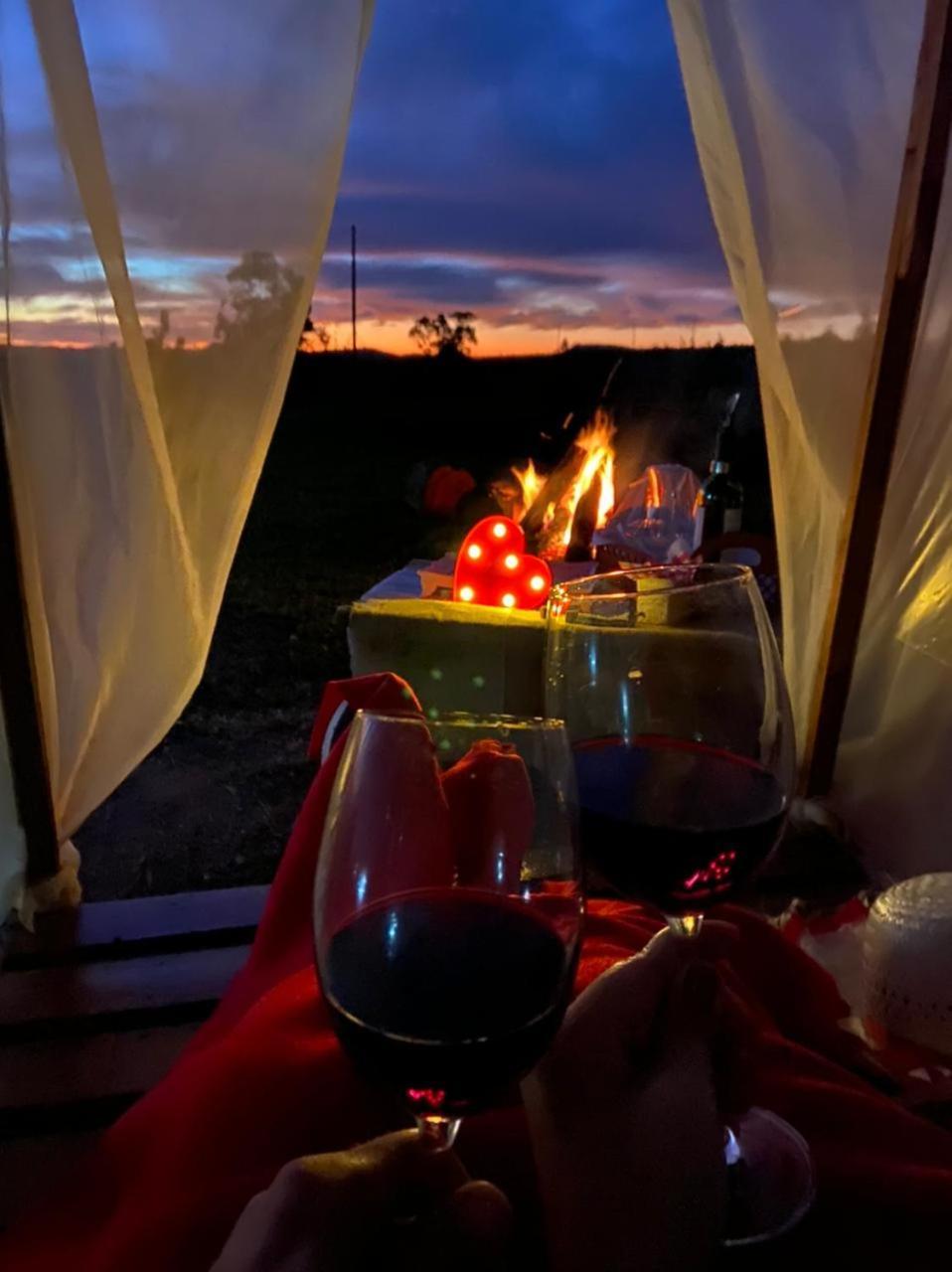 Pousada Romantica - Sitio Buraco Fundo Vale Verde  ภายนอก รูปภาพ