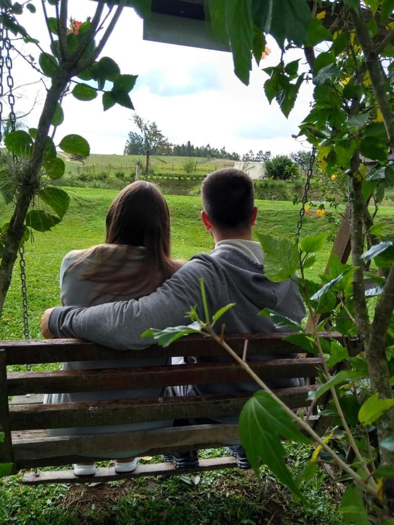 Pousada Romantica - Sitio Buraco Fundo Vale Verde  ภายนอก รูปภาพ